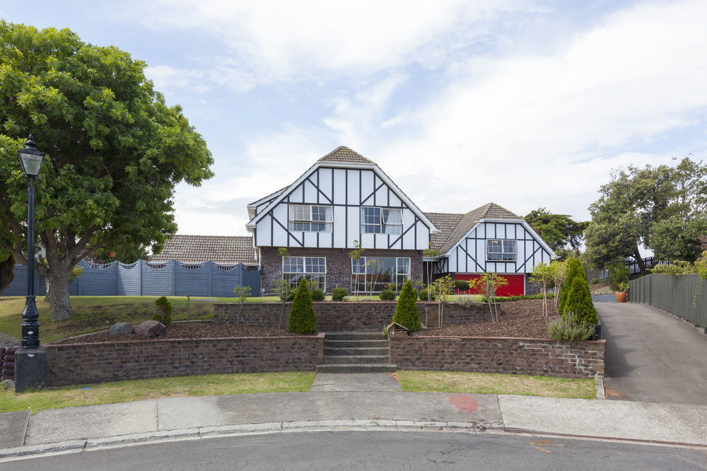 Tudor Manor Bed & Breakfast Paraparaumu Exterior foto